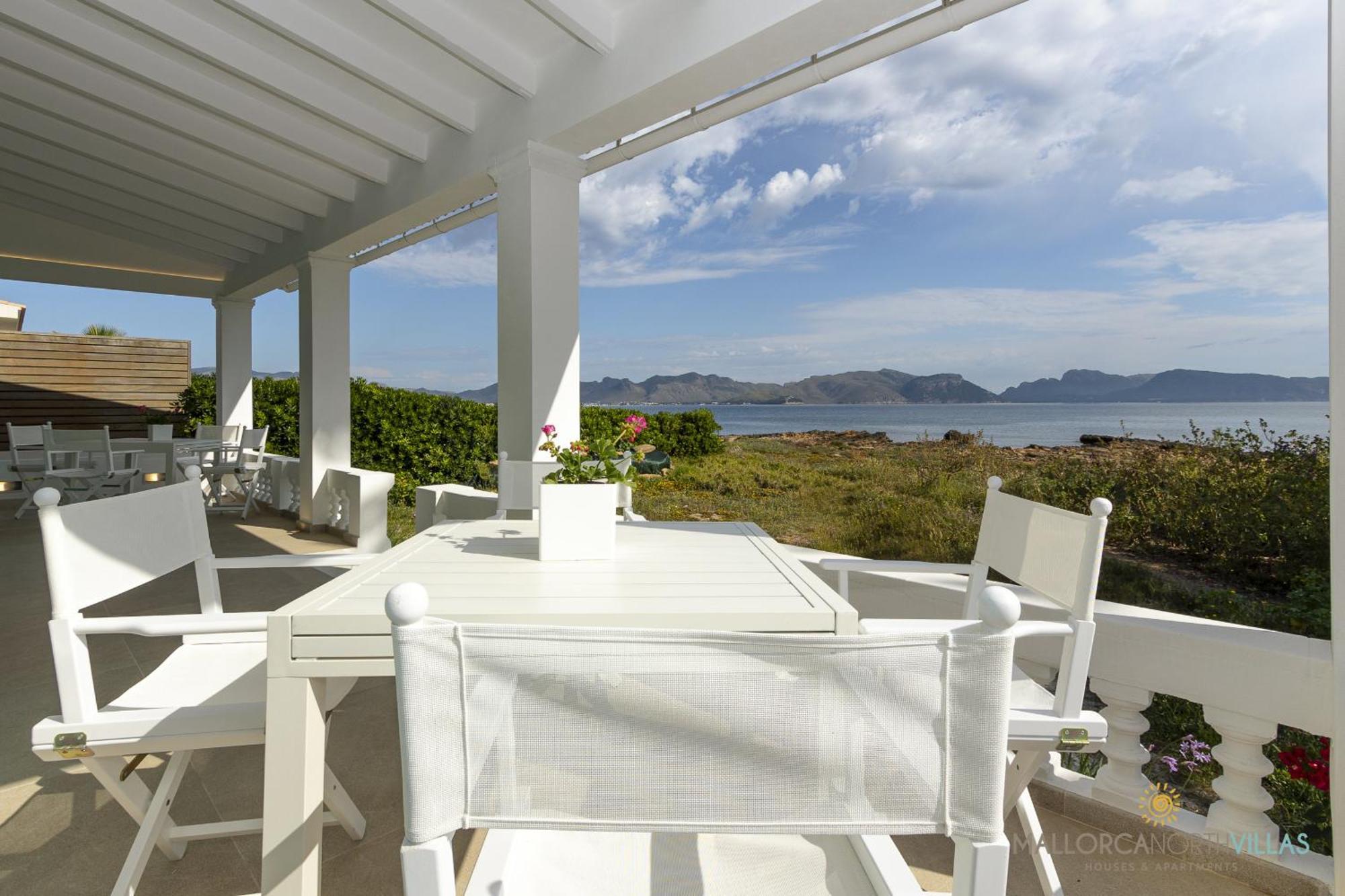 Veles Dos Villa *